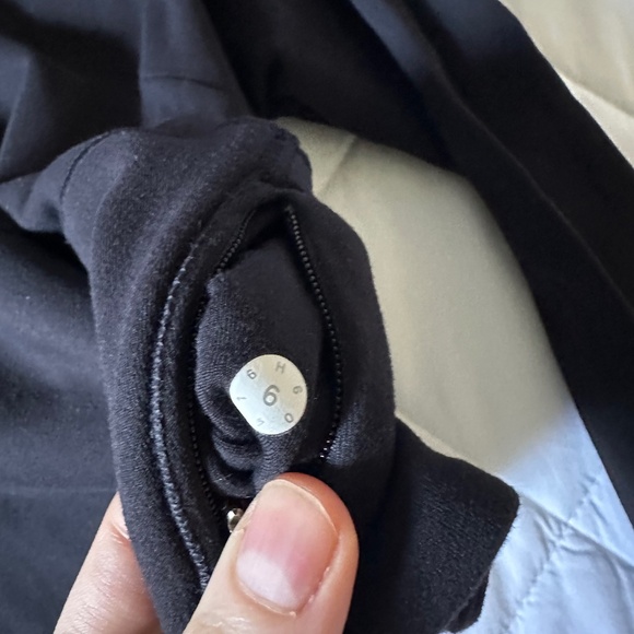 ~LULULEMON Hill and Valley Black Top~ - Picture 5 of 6